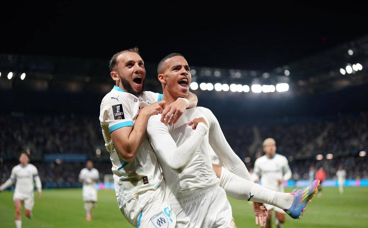 法甲联赛精彩落幕：巴黎夺冠，旧将共享金靴，降级之战激烈